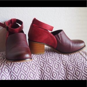 Darling Ankle Strap Clogs